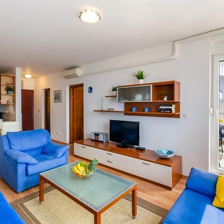 Apartment Tia Crikvenica Buitenkant foto