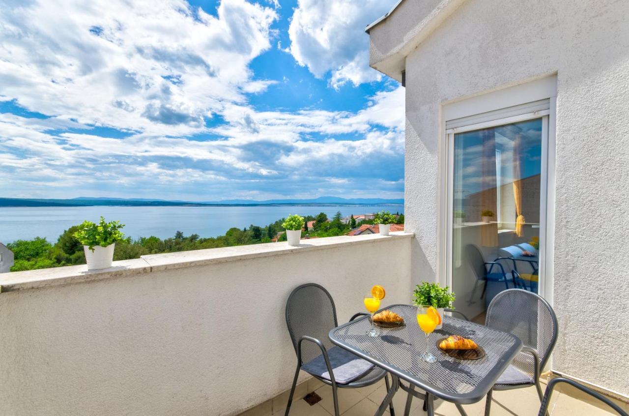 Apartment Tia Crikvenica Buitenkant foto