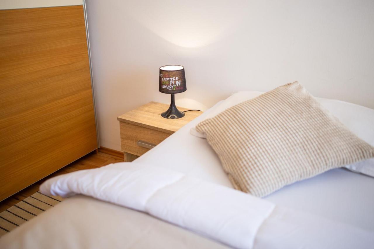 Apartment Tia Crikvenica Buitenkant foto