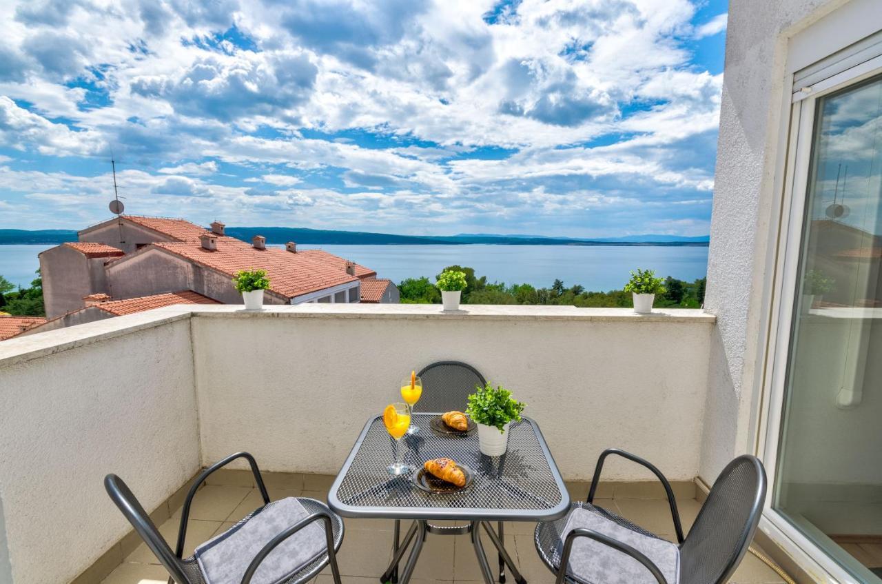 Apartment Tia Crikvenica Buitenkant foto